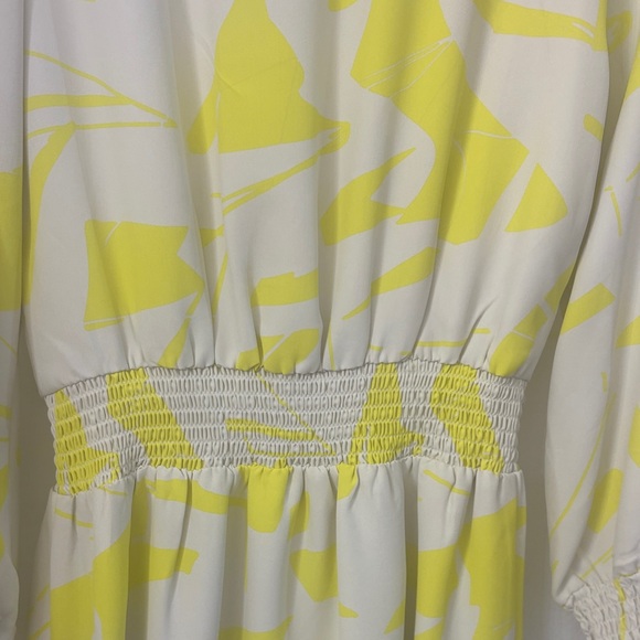 Vince Camuto Long Sleeve Dress in Yellow and White - Picture 5 of 7